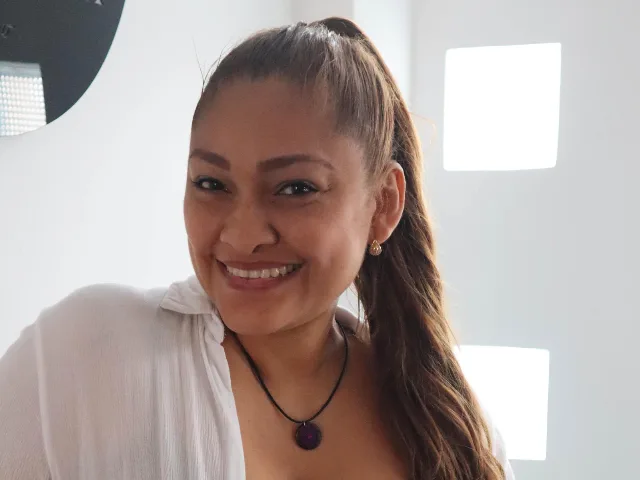 Camgirl EmmaWong en live webcam amateur