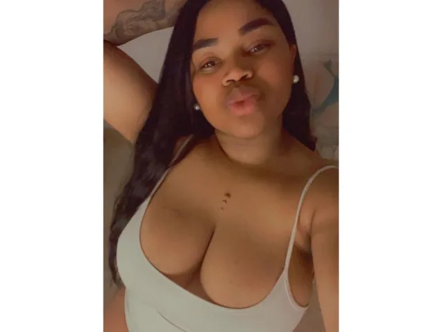 Camgirl Mayramina en live webcam amateur