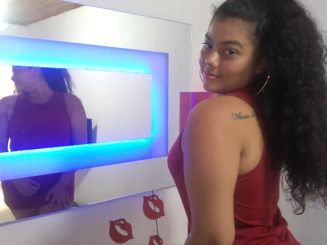 Camgirl SammyNaugthy en live webcam amateur
