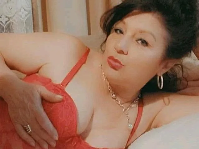Camgirl LiliXs en live webcam amateur sur Mustvideos
