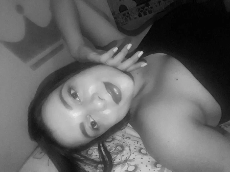 Camgirl ThainaHot en live webcam amateur sur Mustvideos
