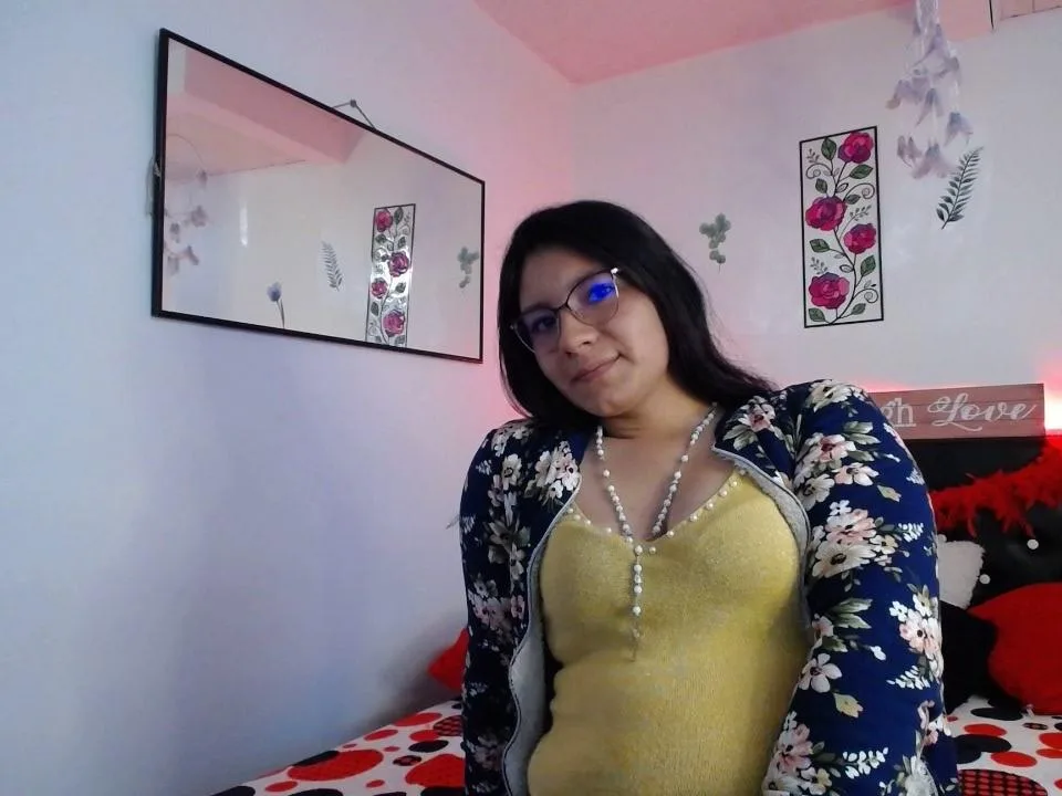 Camgirl CanndySexxy en live webcam amateur sur Mustvideos