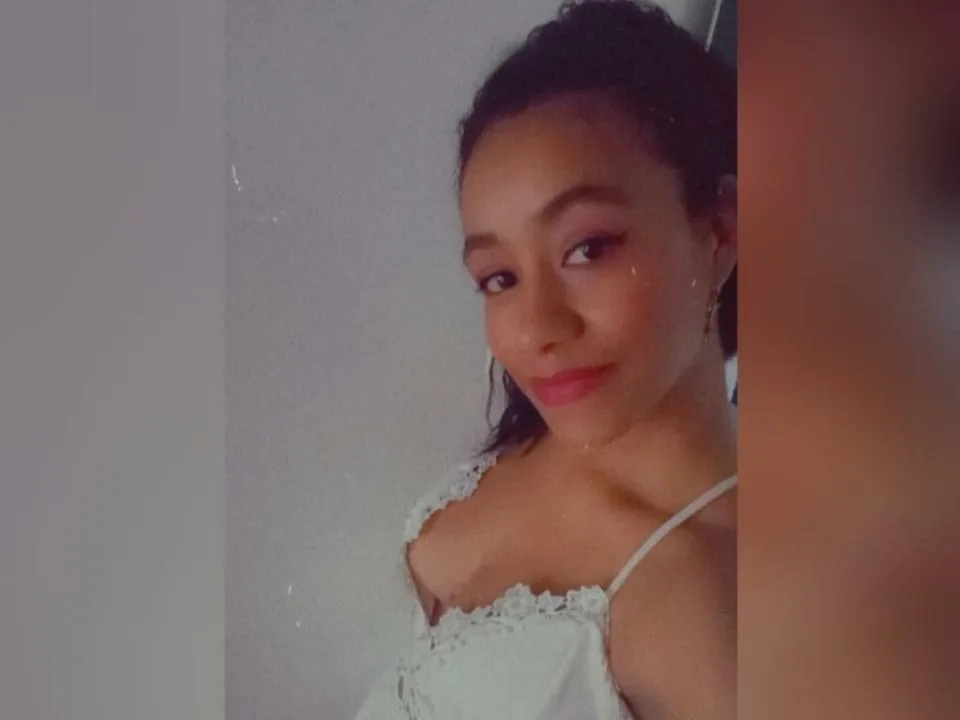 Camgirl EmilyPrince en live webcam amateur