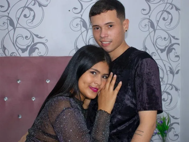 Camgirl SofiaYdilan en live webcam amateur