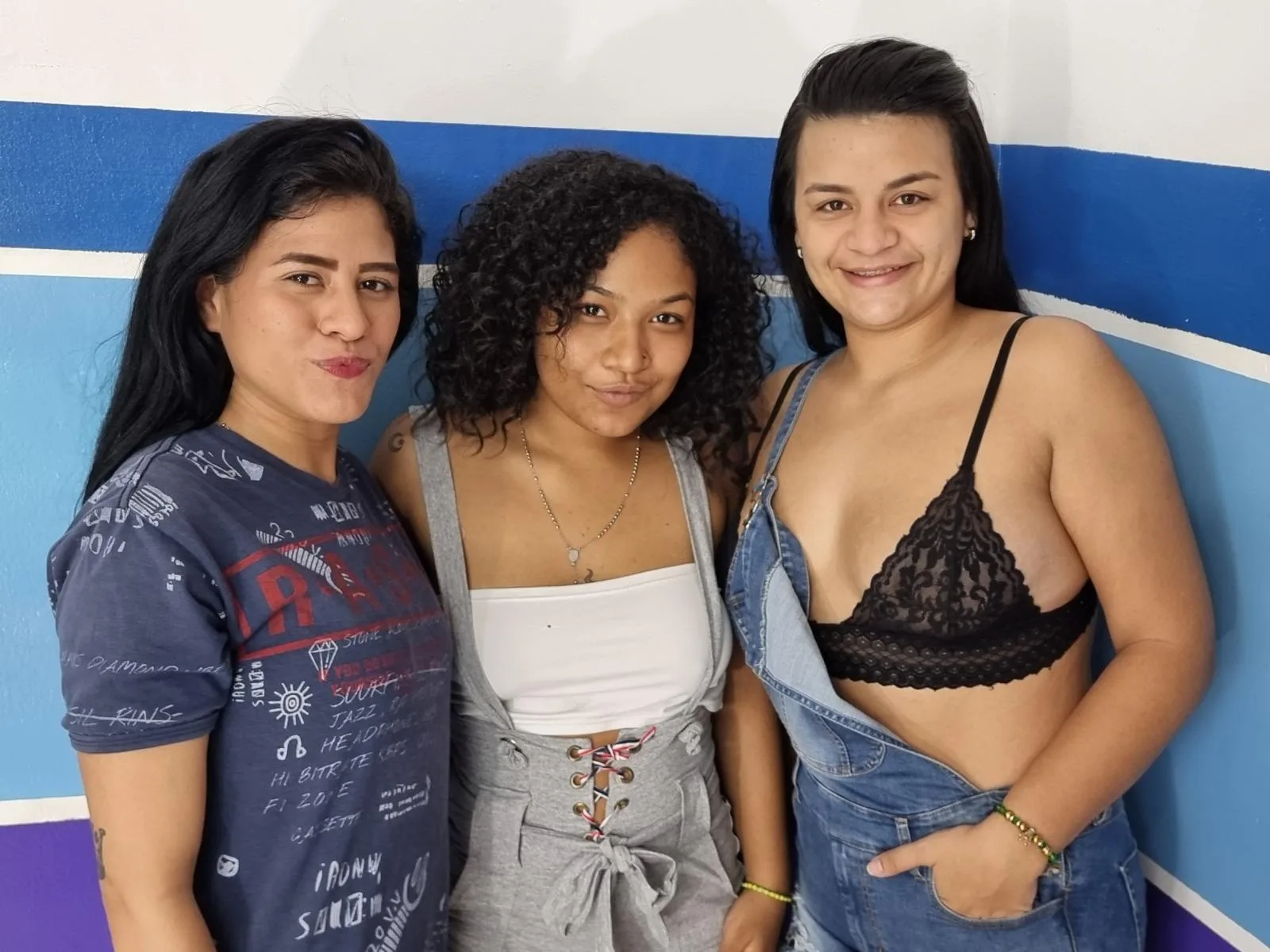 Camgirl CumSexWomen en live webcam amateur sur Mustvideos