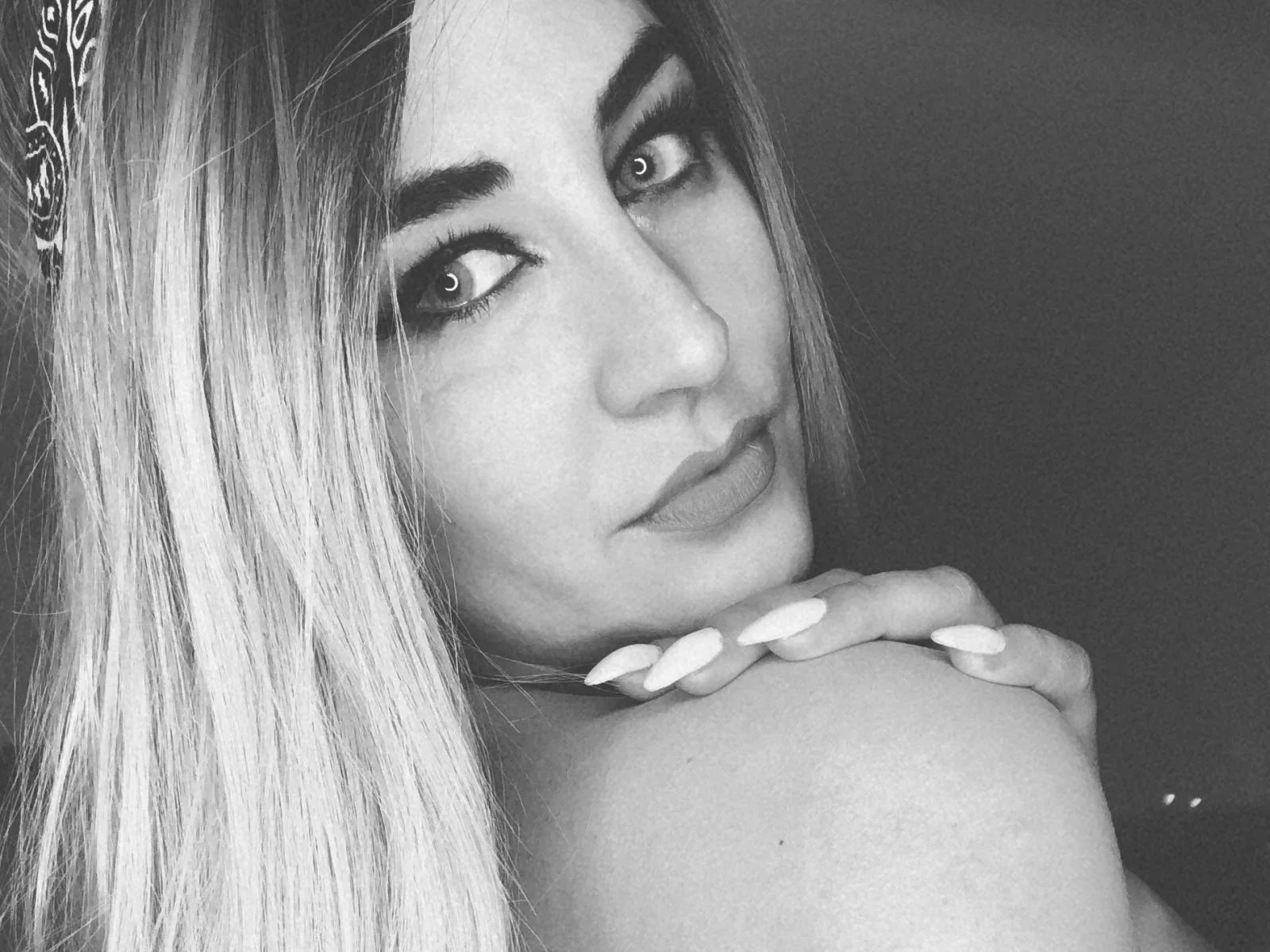 Camgirl VickyBlackRose en live webcam amateur sur Mustvideos