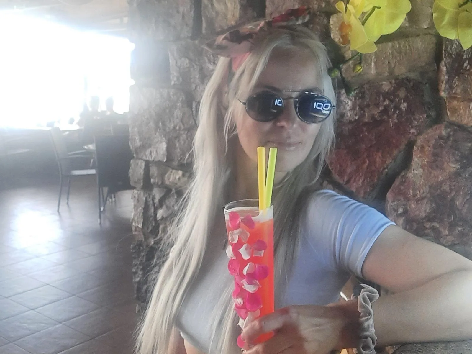 Camgirl LinaLovely en live webcam amateur sur Mustvideos