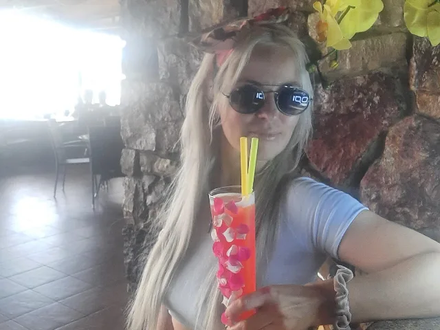 Camgirl LinaLovely en live webcam amateur