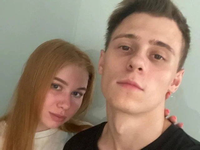 Camgirl FackingHotCouple en live webcam amateur