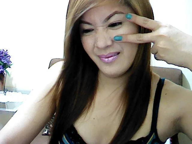 Camgirl GoddessCockForU en live webcam amateur