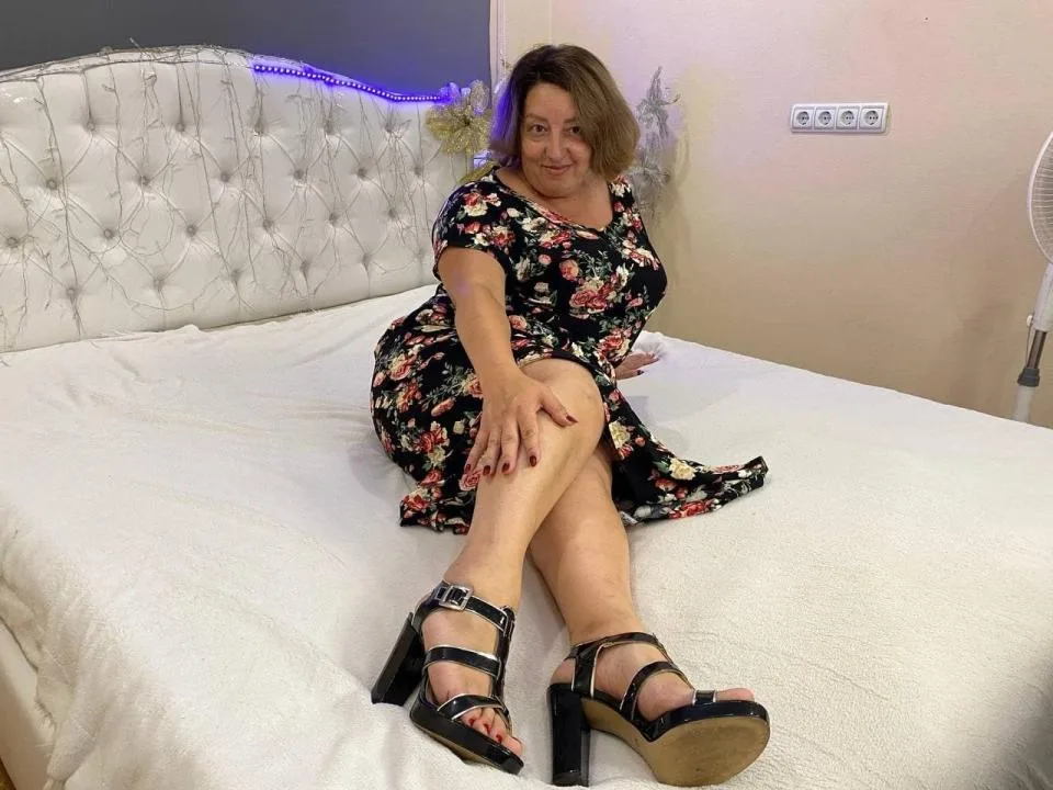 Camgirl Rozalie en live webcam amateur sur Mustvideos