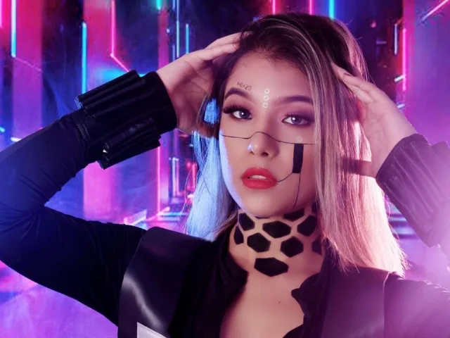 Camgirl AliciaAndSofia en live webcam amateur