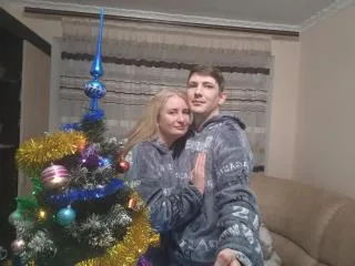 Camgirl JenAndPeter en live webcam amateur sur Mustvideos