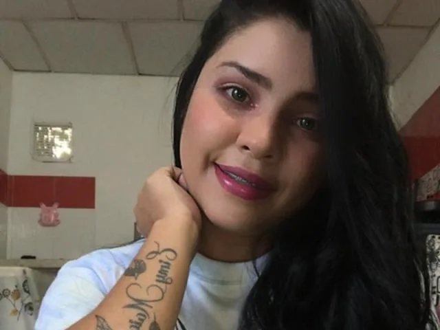 Camgirl Eimyxx en live webcam amateur