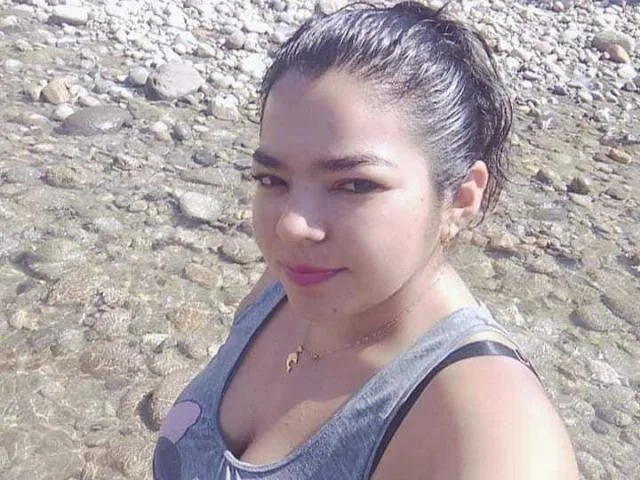 Camgirl AtractiveNatalia en live webcam amateur