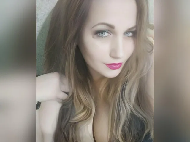 Camgirl DreamMoore en live webcam amateur