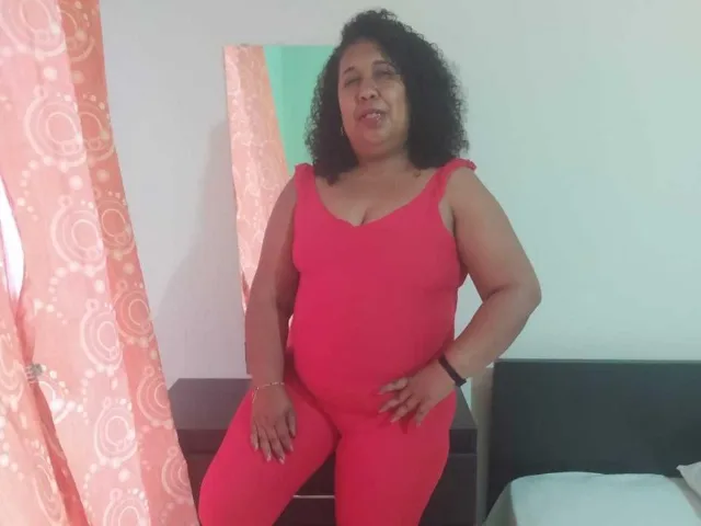 Camgirl NoaNoa en live webcam amateur