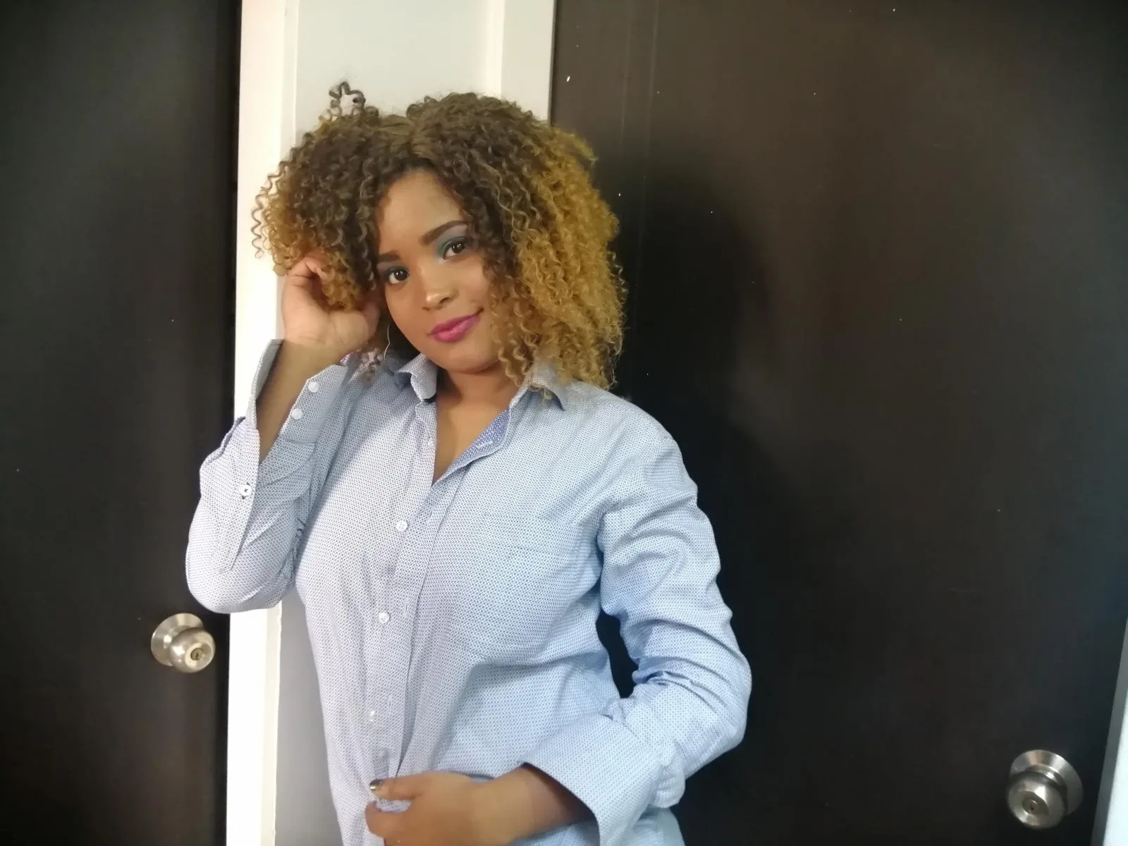 Camgirl ElitSmith en live webcam amateur sur Mustvideos