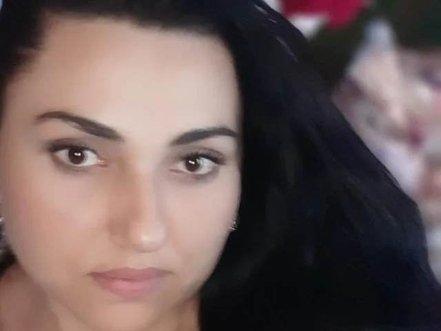 Camgirl LuxVelia en live webcam amateur