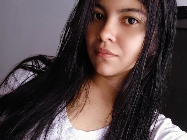 Camgirl IndiaSexy en live webcam amateur