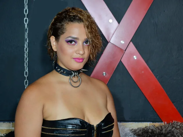 Camgirl DaniBoswell en live webcam amateur