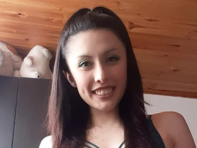 Camgirl SamayIzaro en live webcam amateur