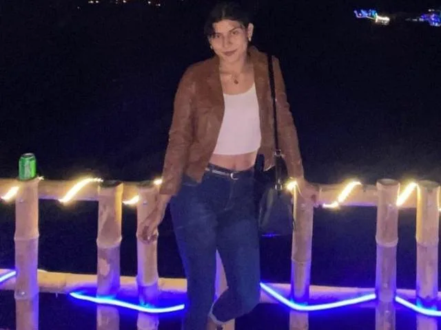 Camgirl AlessandraOlsen en live webcam amateur