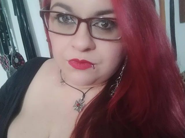 Camgirl MistressMaraBBW en live webcam amateur