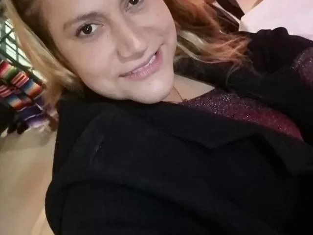 Camgirl AimeePeler en live webcam amateur