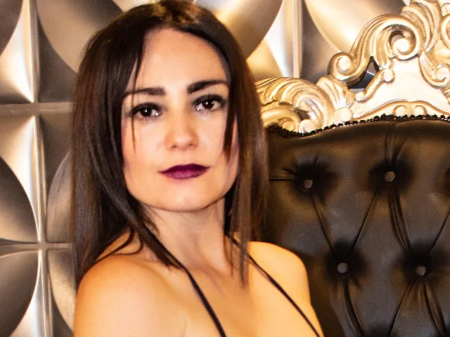 Camgirl CrystalAquila en live webcam amateur