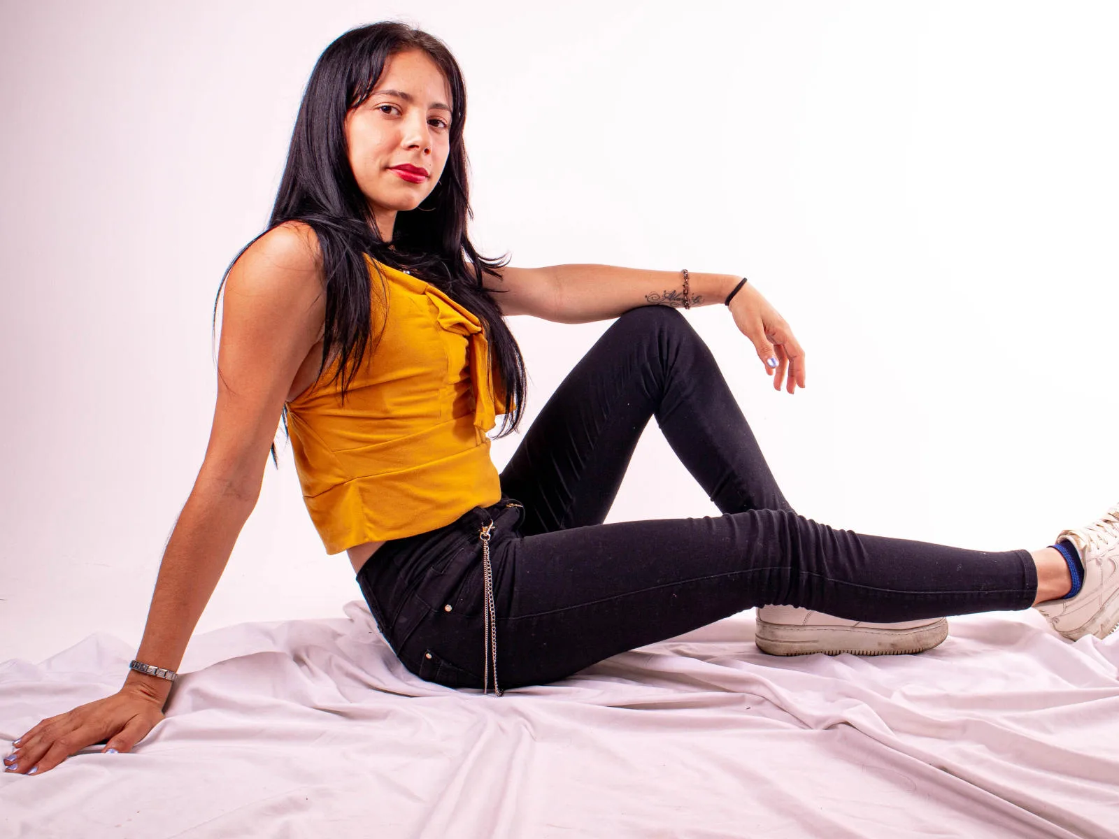 Camgirl KimCute en live webcam amateur sur Mustvideos