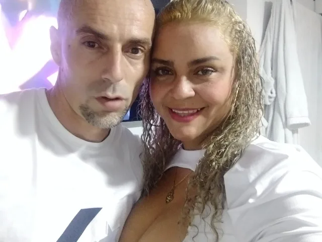 Camgirl RouxAndTommy en live webcam amateur