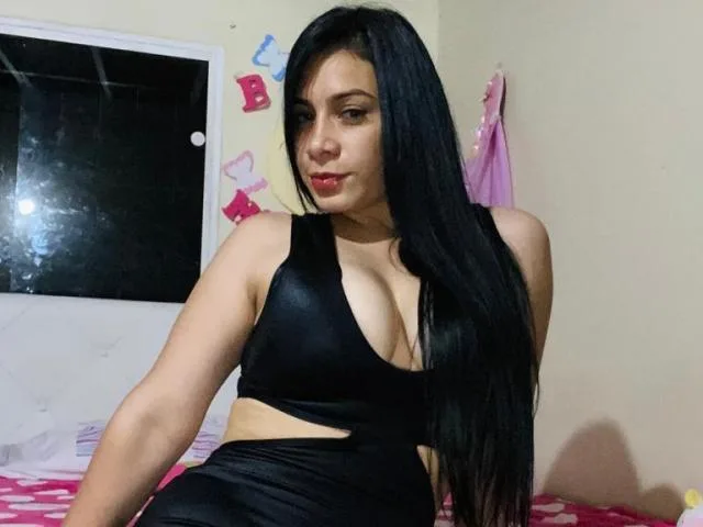 Camgirl AndreaYoselin en live webcam amateur
