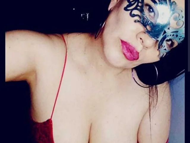 Camgirl Diveane en live webcam amateur