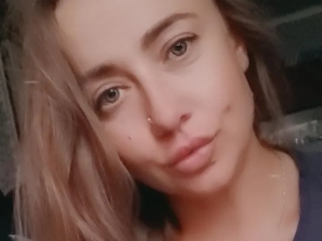 Camgirl HelenLe en live webcam amateur sur Mustvideos