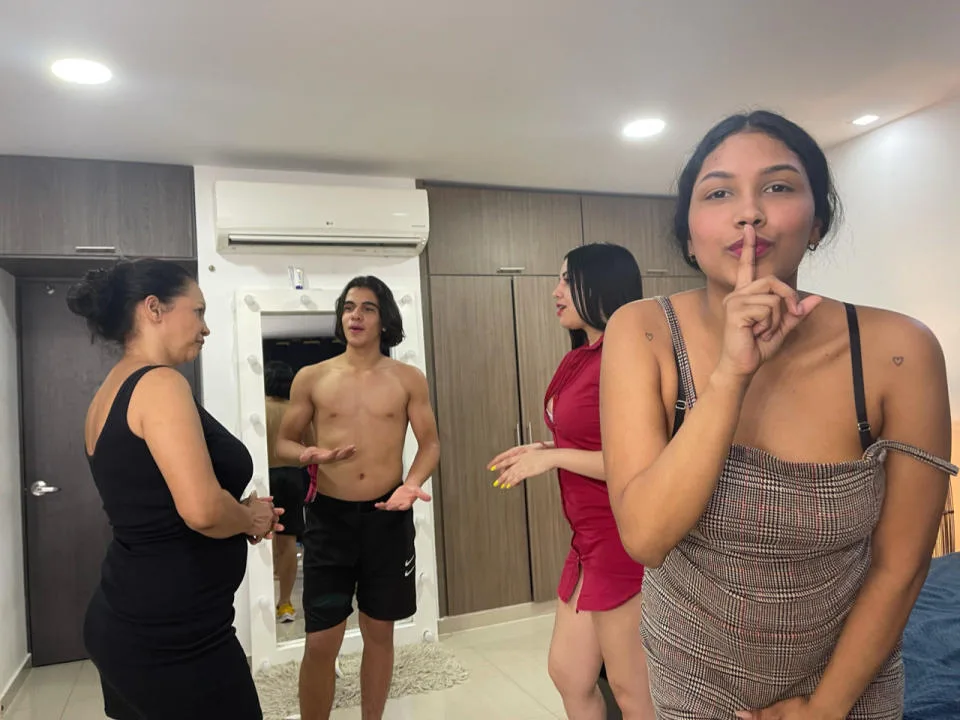 Camgirl SexyEducation69 en live webcam amateur sur Mustvideos