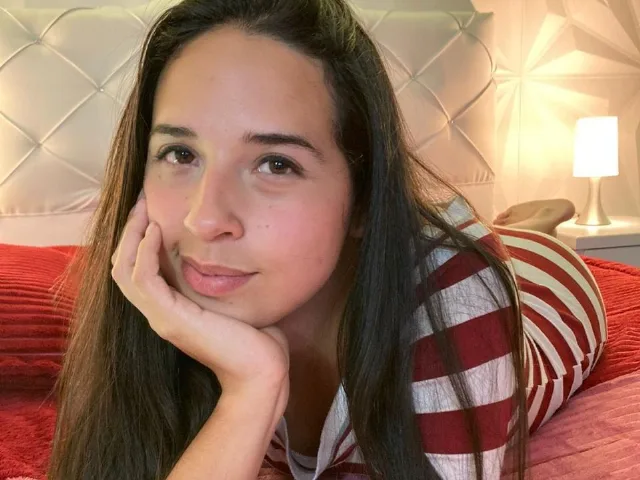 Camgirl ShanonOlivo en live webcam amateur