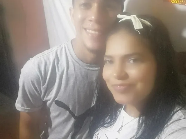 Camgirl ElviCros en live webcam amateur