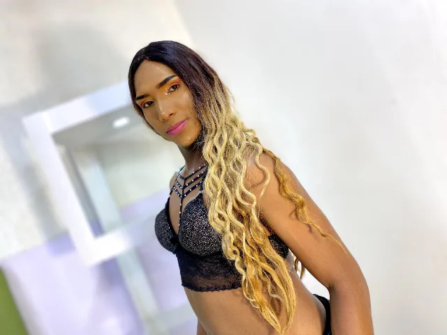 Camgirl SophiaSweetyX en live webcam amateur