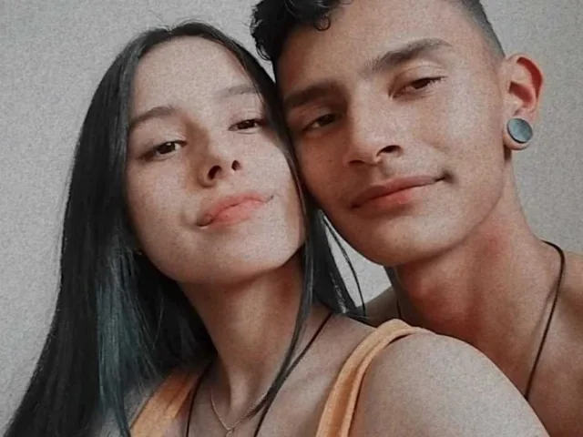 Camgirl CaeloHeaven en live webcam amateur