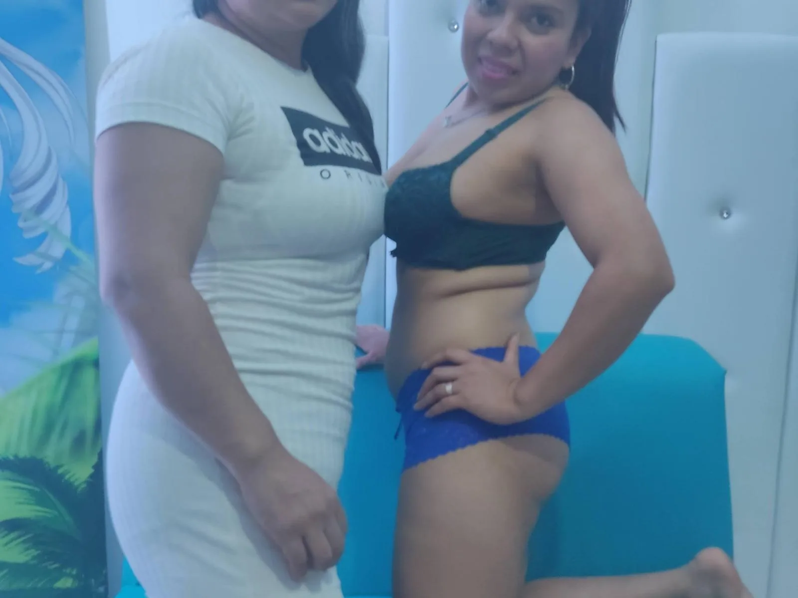 Camgirl EstrellaNDanny en live webcam amateur sur Mustvideos