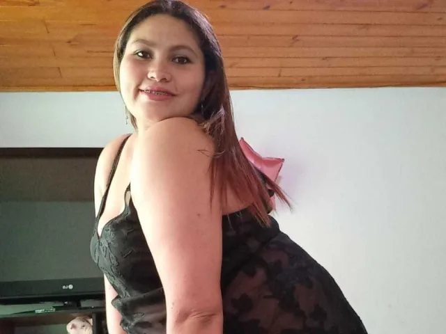 Camgirl DannaSensuaLove en live webcam amateur
