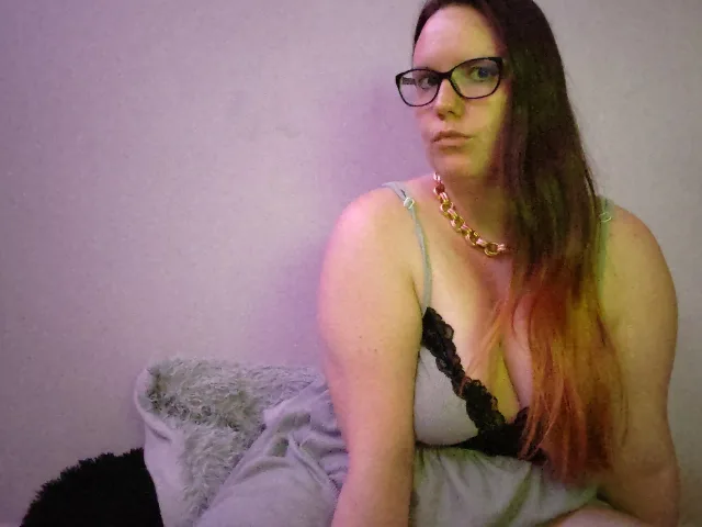 Camgirl LushLuna en live webcam amateur