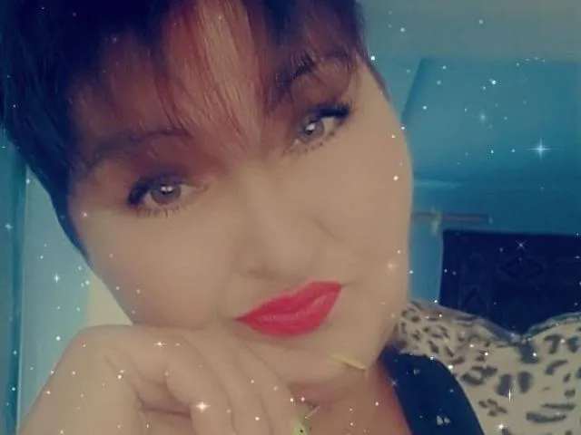 Camgirl AnastasiaAnet en live webcam amateur