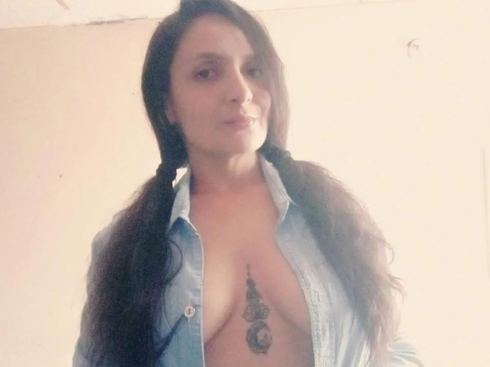 Camgirl BelaShanthal en live webcam amateur sur Mustvideos