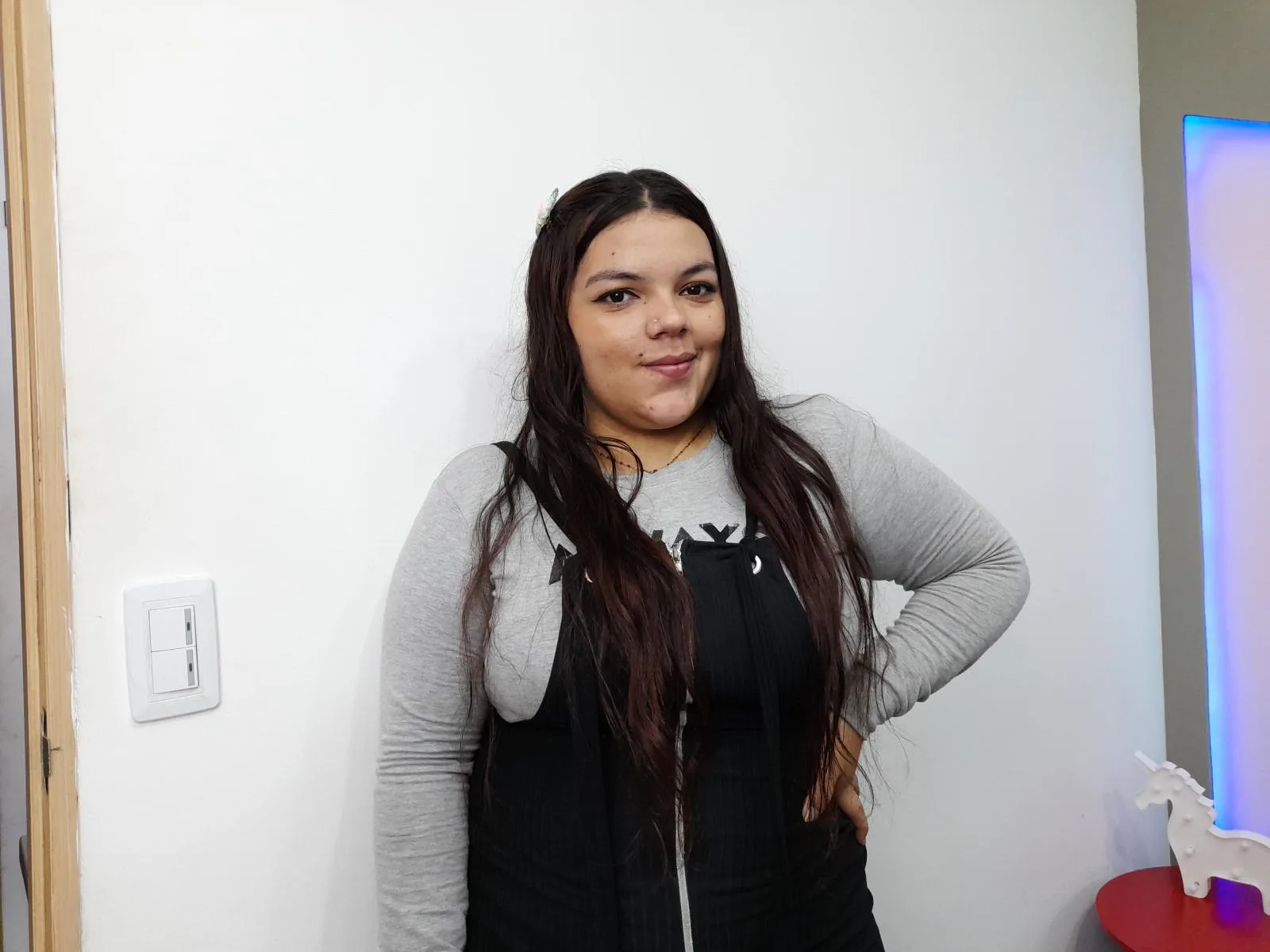 Camgirl AnthonelaGrey en live webcam amateur sur Mustvideos