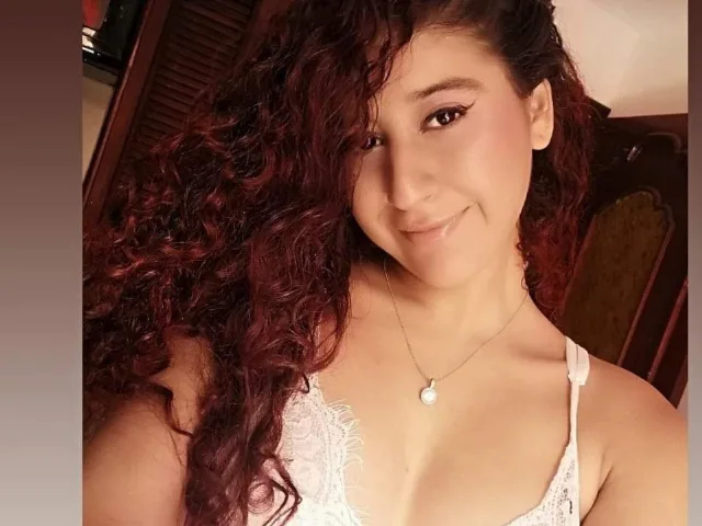 Camgirl AngelicaMat69 en live webcam amateur