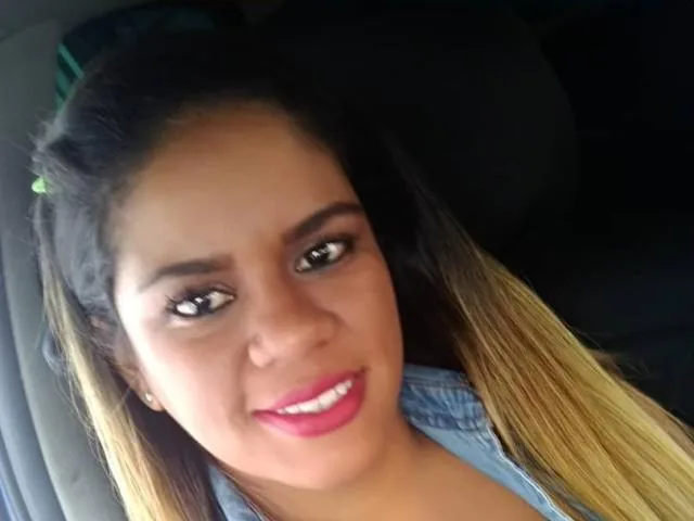 Camgirl YoselBigTits en live webcam amateur