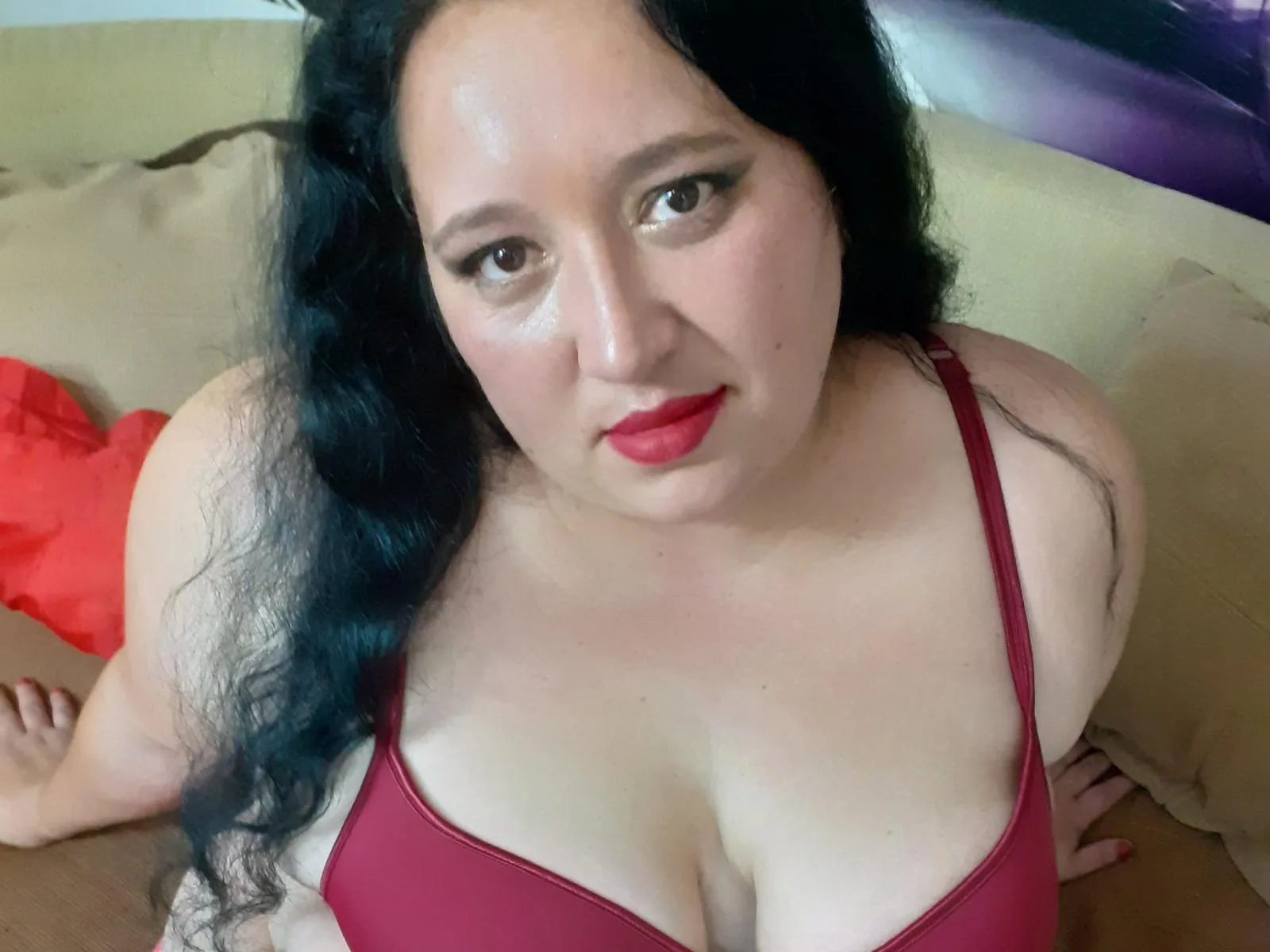 Camgirl CurvyJasmineX en live webcam amateur sur Mustvideos