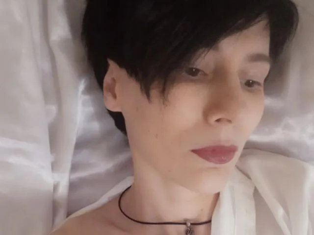Camgirl LiaNat en live webcam amateur